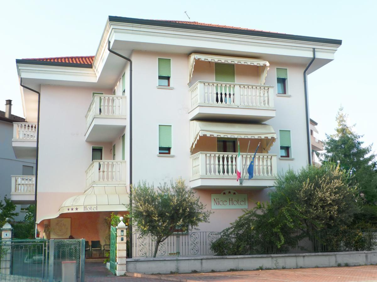 Nice Hotel Mestre Bagian luar foto