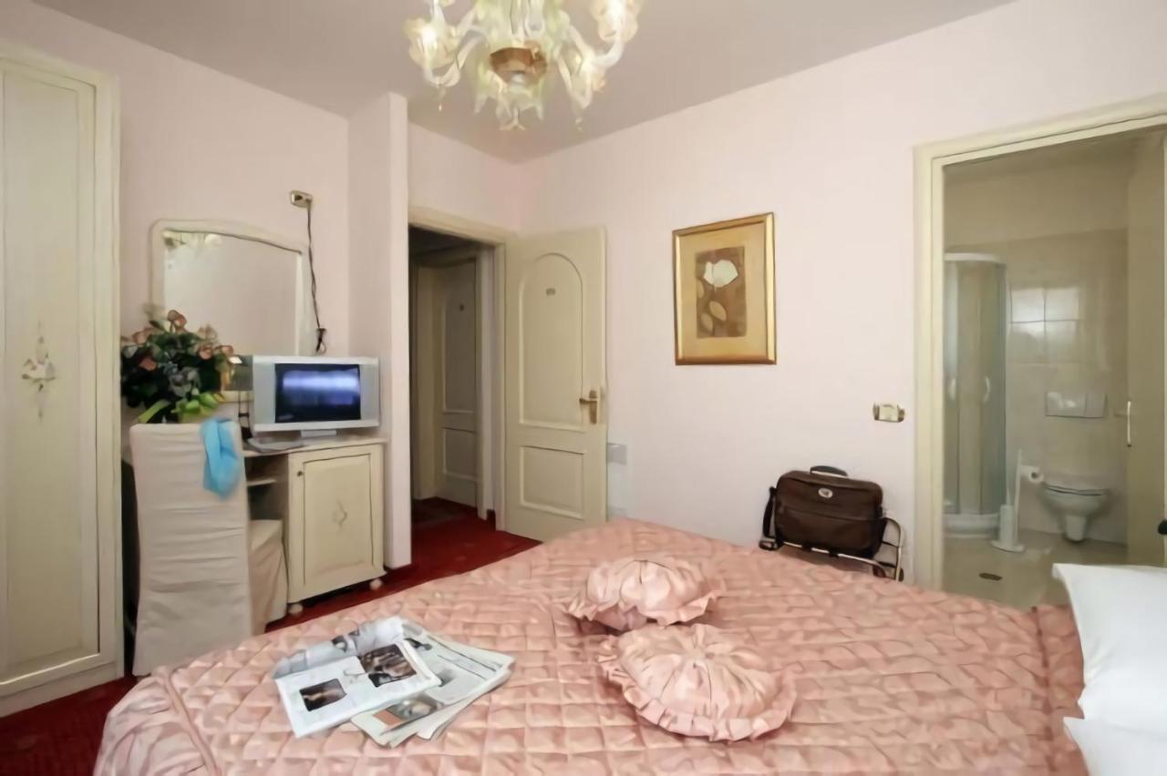 Nice Hotel Mestre Bagian luar foto