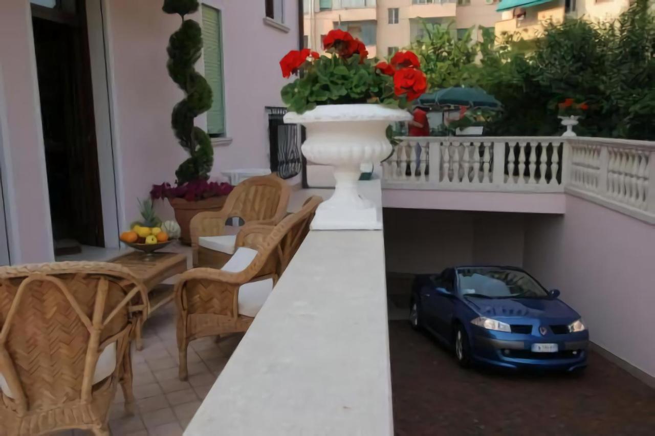 Nice Hotel Mestre Bagian luar foto